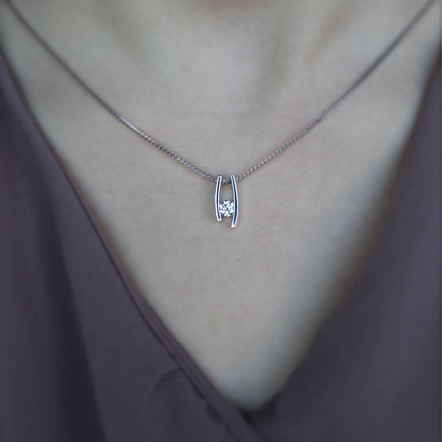 Modern Diamond Solitaire Necklace – Diamond Gallery